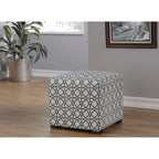 Quadratischer Ottoman im Übergangsstil mit Knopfheftung und schwarzen Beinen