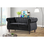 Samt-Loveseat im Chesterfield-Stil mit gerollten Armlehnen und Nagelkopfdetails