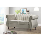Samt-Loveseat im Chesterfield-Stil mit gerollten Armlehnen und Nagelkopfdetails