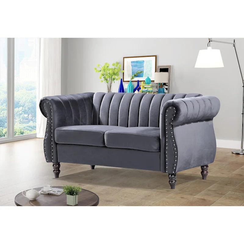 Samt-Loveseat im Chesterfield-Stil mit gerollten Armlehnen und Nagelkopfdetails