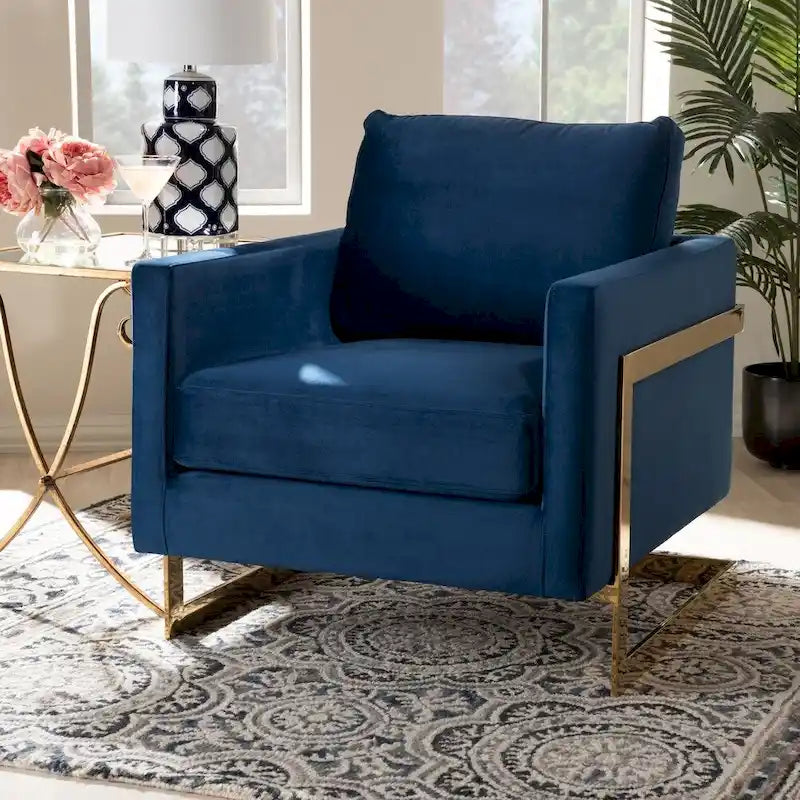Poltrona de tecido de veludo glamoroso com estrutura em aço inoxidável e acabamento dourado